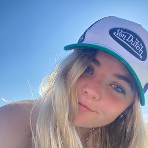 Meet your Posher, Emma